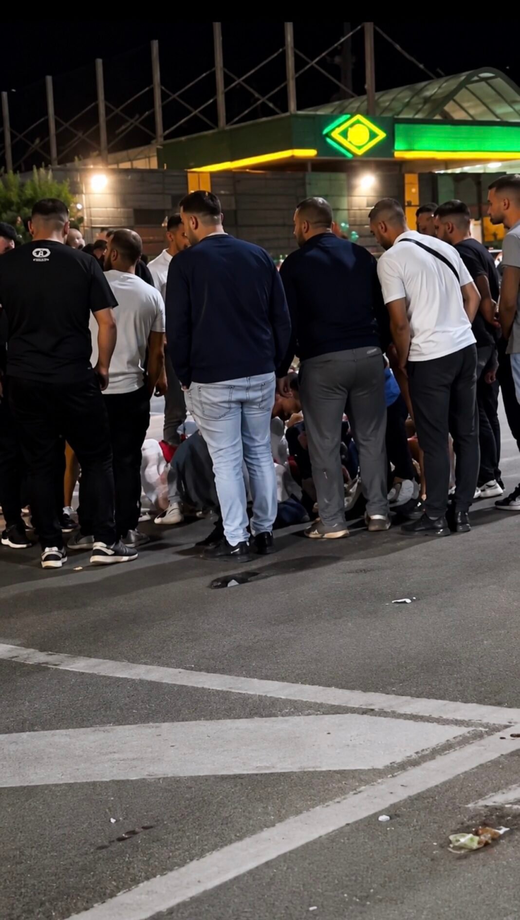 Aksident i rëndë mes dy motorëve, pamjet nga vendi i ngjarjes tek hibi ne Peje Aksident i rëndë mes dy motorëve, pamjet nga vendi i ngjarjes tek hibi ne Peje