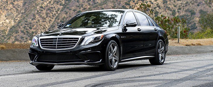 Shoferi që u fut me Mercedes në trotuar në Pejë identifikohet dhe gjobitet me 400 euro Shoferi që u fut me Mercedes në trotuar në Pejë identifikohet dhe gjobitet me 400 euro