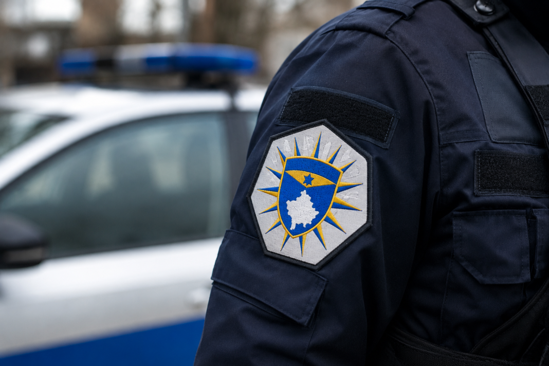 Prokuroria Themelore në Pejë njofton opinionin publik se, në bashkëpunim me Drejtorinë Rajonale të Policisë në Pejë, përkatësisht Ekipin për Hetimin e Autokrimeve, ka përfunduar me sukses operacionin për sekuestrimin e automjetit të markës “BMW X6”, për të cilin autoritetet kompetente gjermane kishin lëshuar kërkesë për kërkim ndërkombëtar. Prokuroria Themelore në Pejë njofton opinionin publik se, në bashkëpunim me Drejtorinë Rajonale të Policisë në Pejë, përkatësisht Ekipin për Hetimin e Autokrimeve, ka përfunduar me sukses operacionin për sekuestrimin e automjetit të markës “BMW X6”, për të cilin autoritetet kompetente gjermane kishin lëshuar kërkesë për kërkim ndërkombëtar.