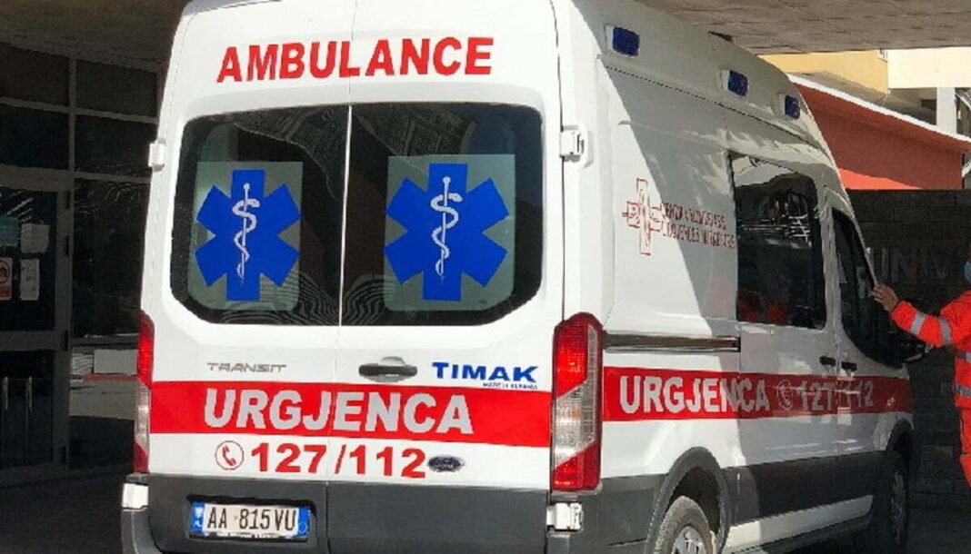 Përditësim: Konfirmohet se një fëmijë është goditur nga vetura në Pejë Përditësim: Konfirmohet se një fëmijë është goditur nga vetura në Pejë