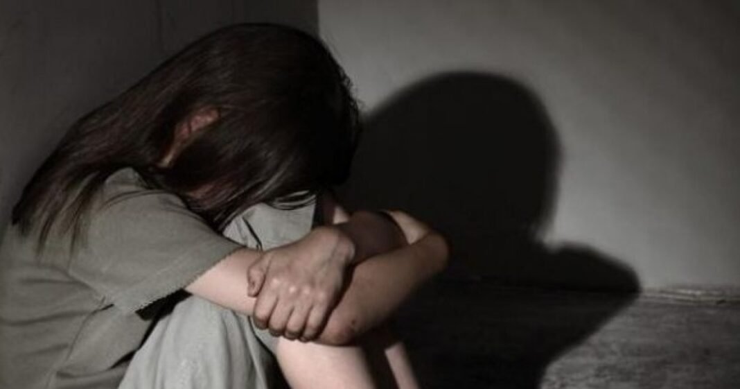 Rast i rëndë në Pejë: Arrestohet një i dyshuar për dhunimin e një 13-vjeçareje Rast i rëndë në Pejë: Arrestohet një i dyshuar për dhunimin e një 13-vjeçareje